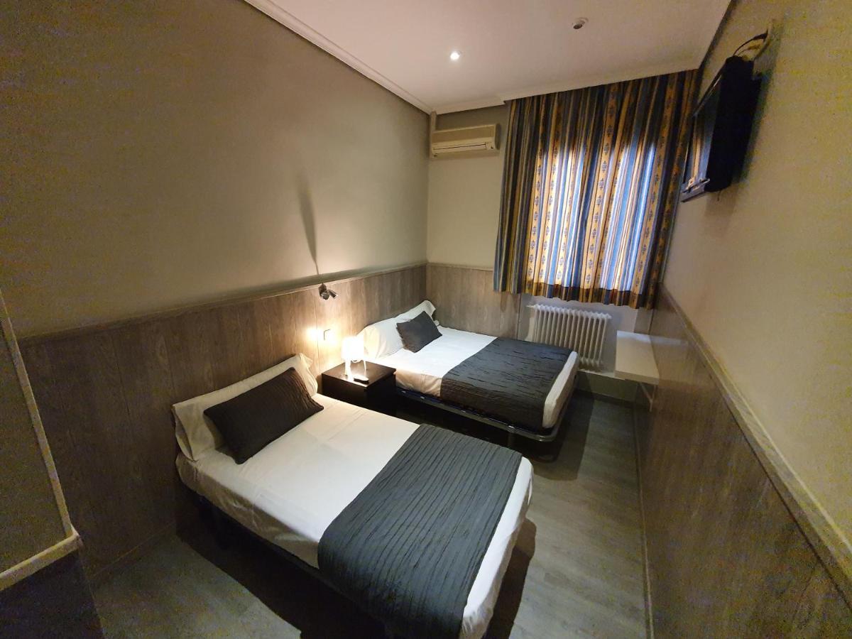 Ch Plaza D'Ort Rooms IV マドリード エクステリア 写真