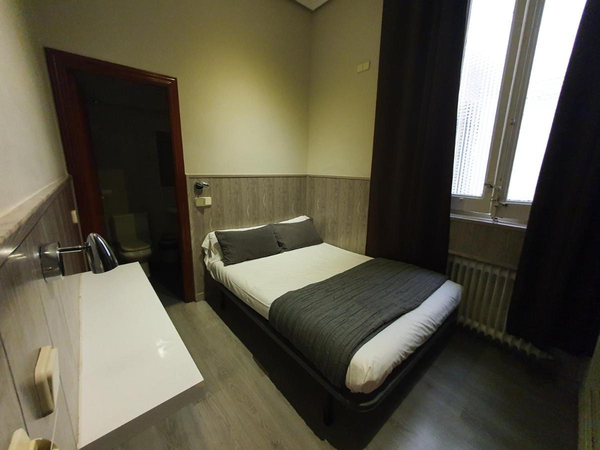 Ch Plaza D'Ort Rooms IV マドリード エクステリア 写真