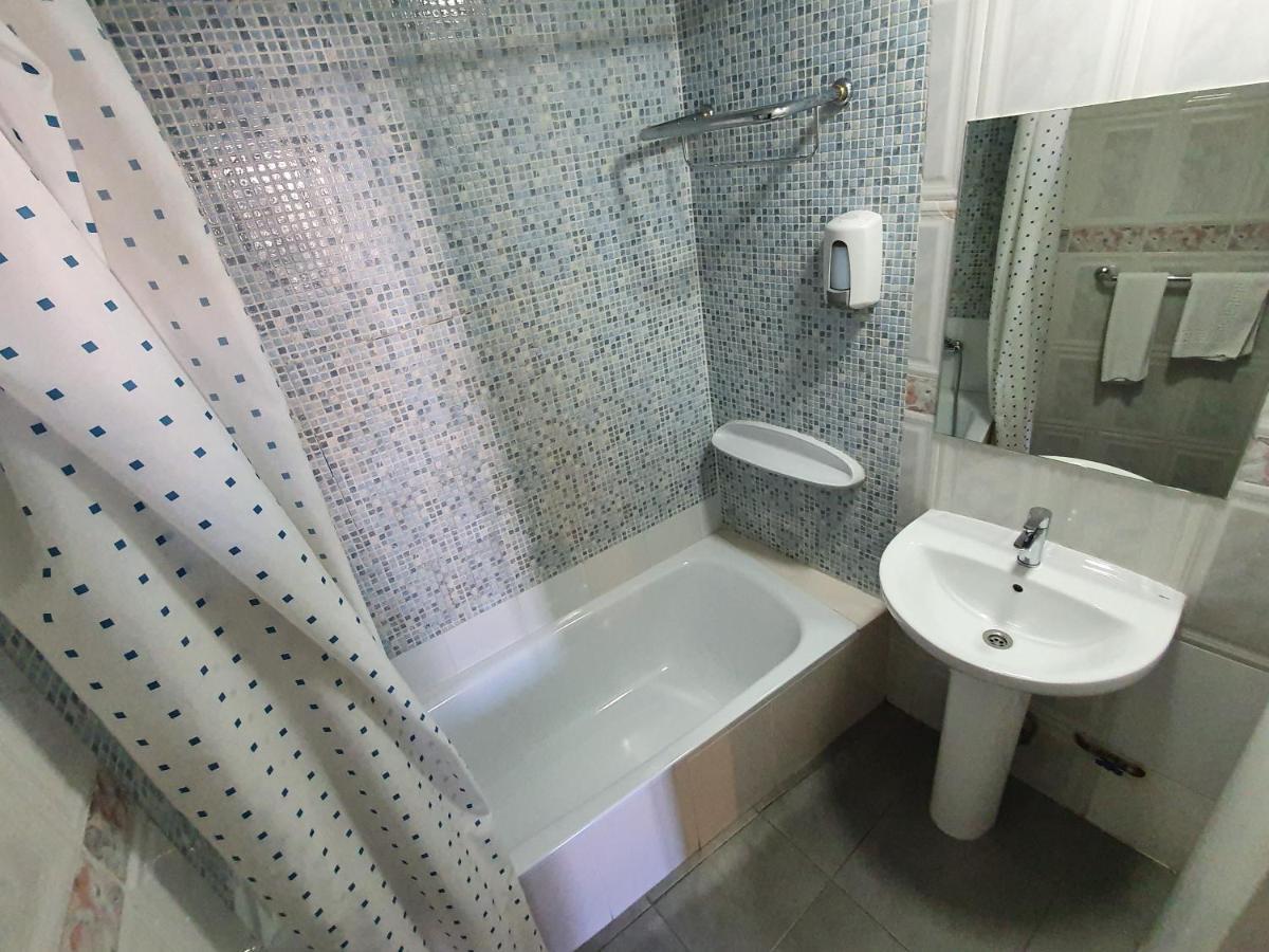Ch Plaza D'Ort Rooms IV マドリード エクステリア 写真