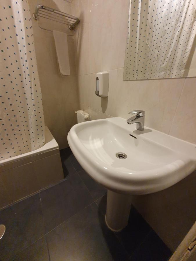 Ch Plaza D'Ort Rooms IV マドリード エクステリア 写真